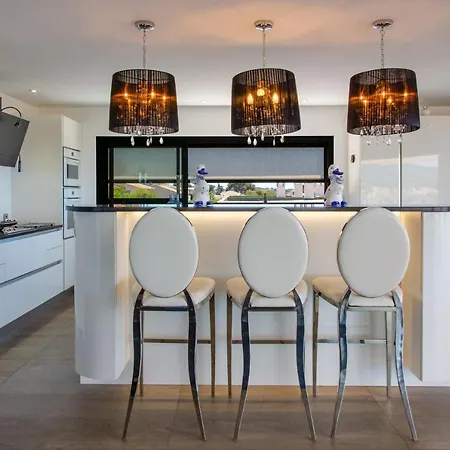 Very Large Design Cocoon With Beautiful Sea View Daire