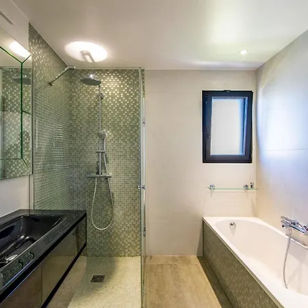 Very Large Design Cocoon With Beautiful Sea View Apartment *